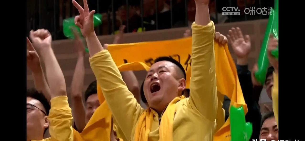 九游娱乐app官网-新晋球员在赛场上展现出色表现，获得球迷喝彩